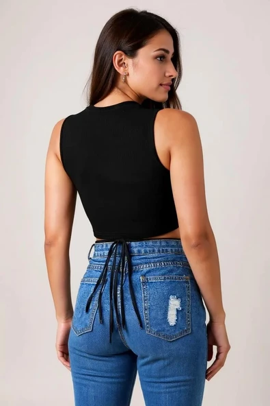 Kadın Siyah Çapraz Bağlamalı Crop Top Büstiyer - Modern ve Şık Tasarım - Resim 3