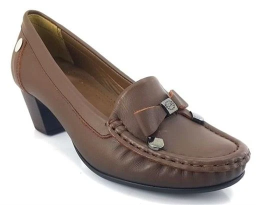 MAMMAMİA D21YA-3645 TOPUKLU KLASİK DERİ KADIN AYAKKABI ürün görseli 1