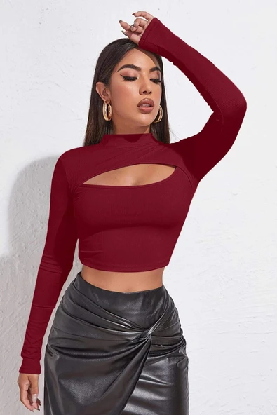 Kadın Bordo Göğüs Dekolteli Uzun Kollu Cut Out Crop Top Bluz - Şık, Rahat ve Kolay Kombinlenebilir - Resim 4