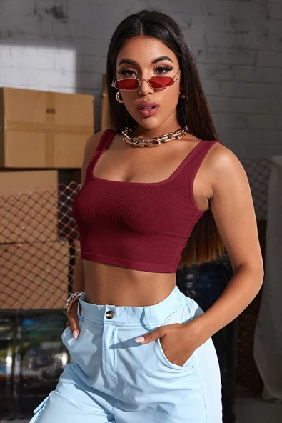 Kadın Bordo Kalın Askılı Crop Top Büstiyer - Modern ve Şık Tasarım - Resim 3