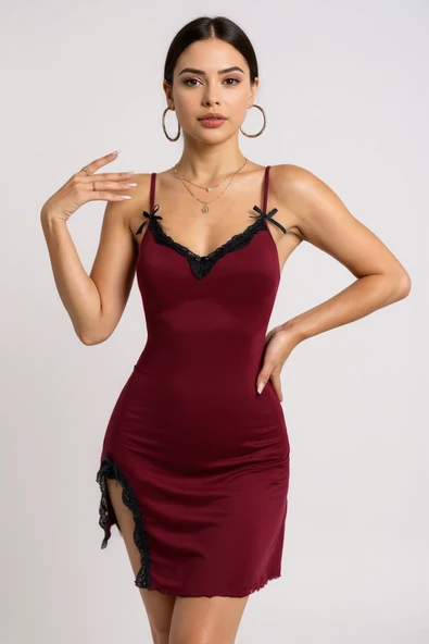 Kadın Bordo Bacak Yırtmaçlı Siyah Dantelli ve Fiyonklu Şık Gecelik - Modern ve Şık Tasarım ürün görseli 1