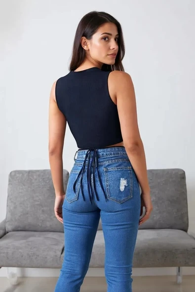 Kadın Lacivert Çapraz Bağlamalı Crop Top Büstiyer - Modern ve Şık Tasarım - Resim 4