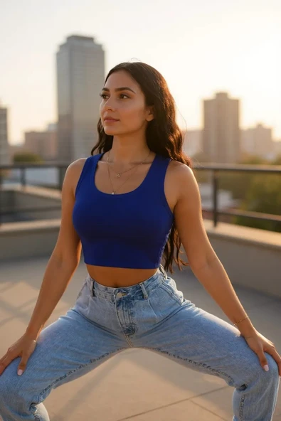 Kadın Lacivert Kare Yaka Crop Top Bluz - Şık, Rahat ve Kolay Kombinlenebilir - Resim 8