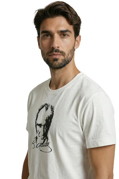 Kara Kalem Efektli Atatürk Portreli ve İmzalı Premium Erkek Tişört - Resim 5