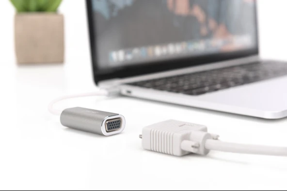 Digitus USB 3.0 (USB Tip C) <-> VGA Grafik Adaptörü<br>
Giriş: 1 x USB Tip C erkek (bilgisayar bağlantısı) <br>
Çıkış: 1 x VGA (HD15) dişi (Full HD) <br>
Alüminyum<br>
Di ürün görseli 1