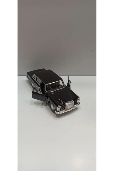 1963 MERCEDES 600 - Resim 3