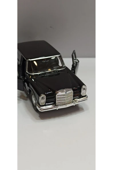 1963 MERCEDES 600 ürün görseli 1