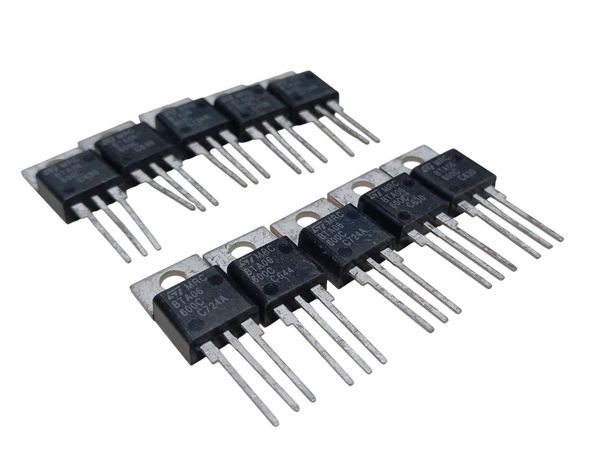 10 Adet BTA06-600C 6A 600V TO-220 Triyak - Resim 2