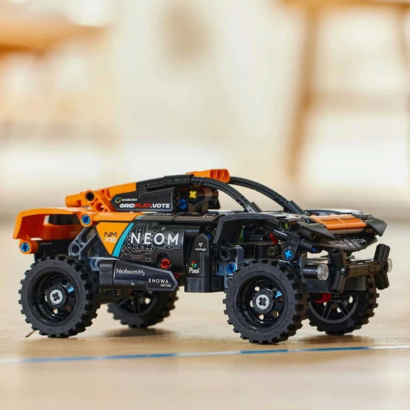 LEGO Technic NEOM McLaren Extreme E Race Car 42166 - Resim 2