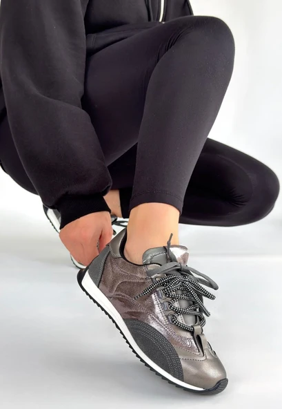 Ranu Platin Cilt Paraşüt Detaylı Bağcıklı Spor Ayakkabı ürün görseli 1