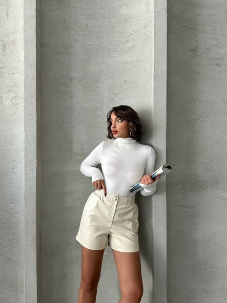 Beli lastikli çıtçıtlı deri şort krem w241007 - Resim 7