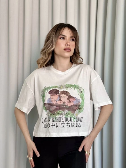 Oversize Beyaz baskılı crop tişört ürün görseli 1