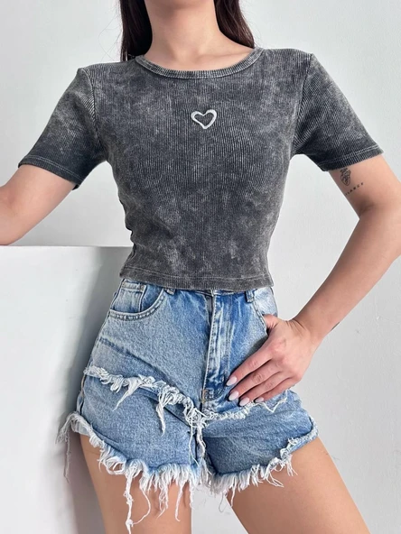 Kalp nakışlı asit yıkamalı bluz s3479 ürün görseli 1