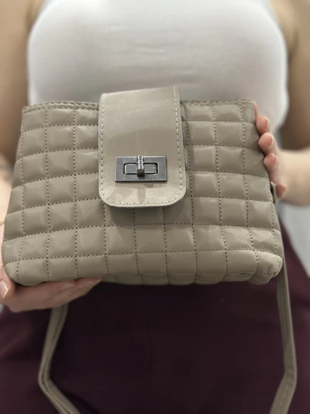 Kapaklı kapitone vizon cilt çanta - Resim 5