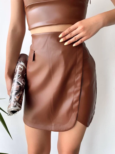 Cep detaylı oval kapaklı deri etek kahve h240048 ürün görseli 1