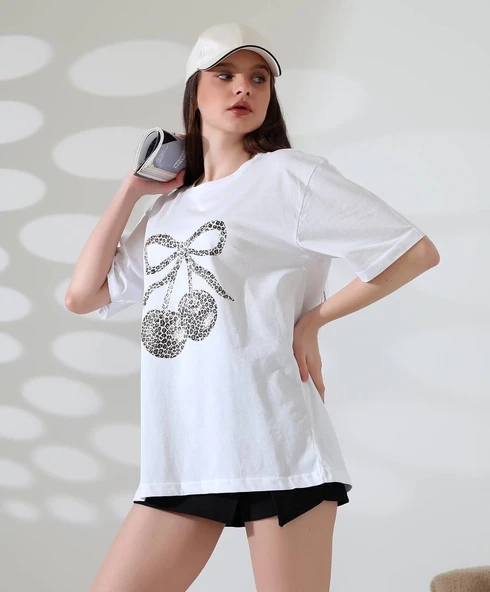 Leopar desenli kiraz baskılı tişört ürün görseli 1