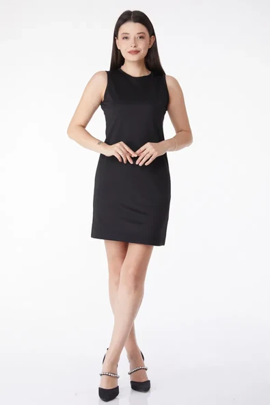 Düz Bisiklet Yaka Kadın Siyah Mini Elbise - Resim 5