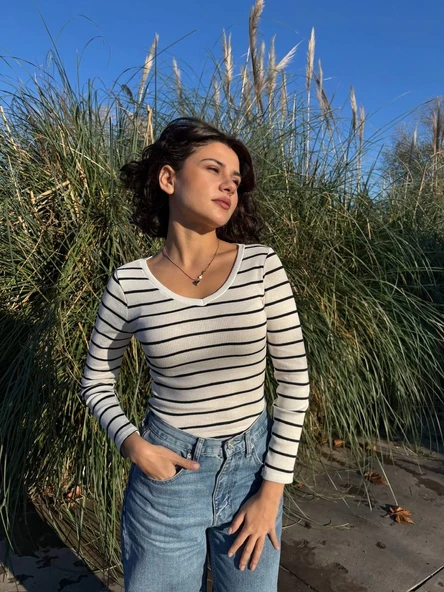 V yaka çizgili bluz beyaz A3699 - Resim 3