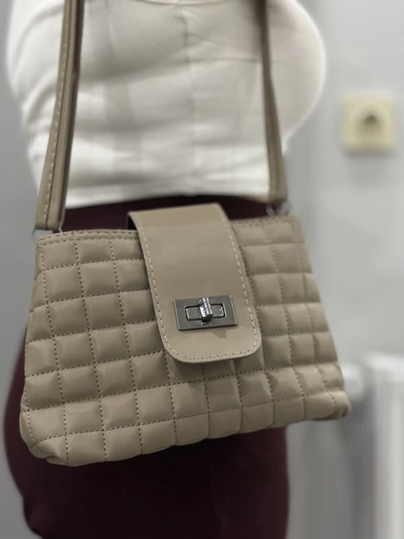 Kapaklı kapitone vizon cilt çanta ürün görseli 1