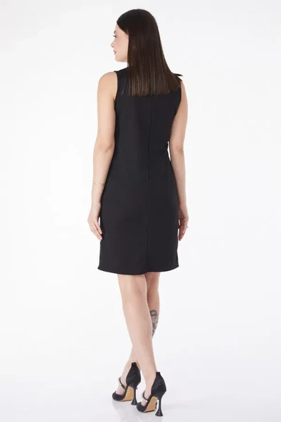 Düz Bisiklet Yaka Kadın Siyah Mini Elbise - Resim 2