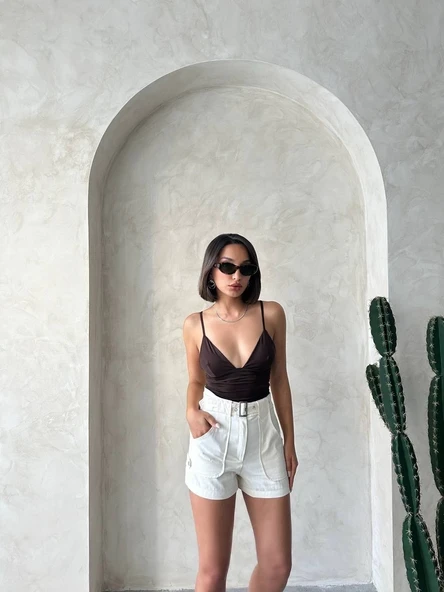 Kemer detaylı gabardin şort krem s25289 - Resim 8