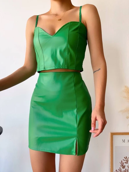 Tek yırtmaçlı arkadan fermuarlı deri etek yeşil s24475 ürün görseli 1