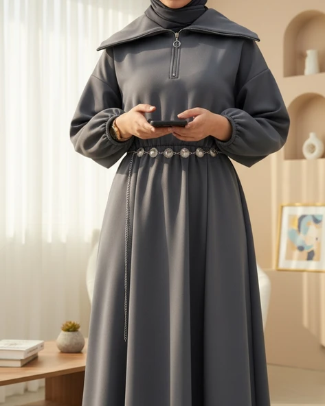 Boğazlı Yarım Fermuarlı Beli Büzgülü Kemerli Scuba Elbise  -Füme - Resim 3