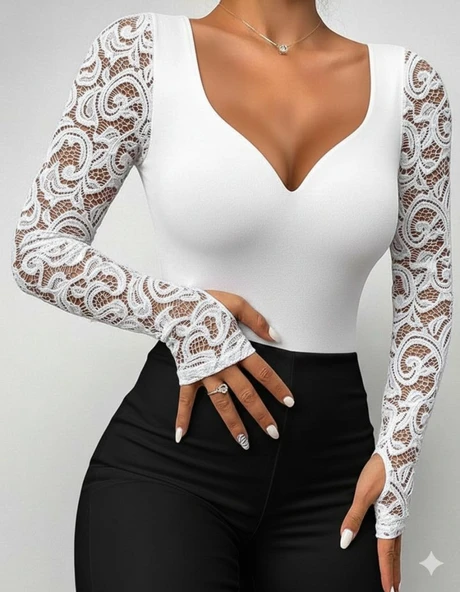 Kadın Uzun Kollu Dantelli Dekolte Detaylı Dalgıç Bluz ürün görseli 1