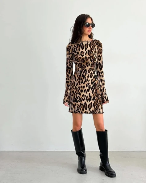 Kadın Uzun Kollu Sırtı Açık Bağlamalı Leopar Desenli Kısa Dalgıç Elbise - Resim 3