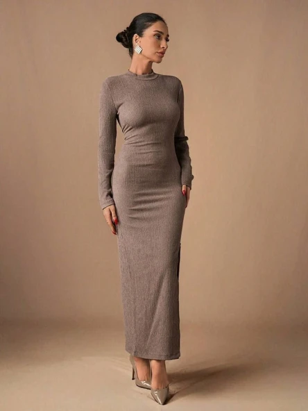 Kadın Uzun Kollu Yarım Balıkçı Yaka Bürümcük Kumaş Yırtmaç Detay Kalem Elbise ürün görseli 1