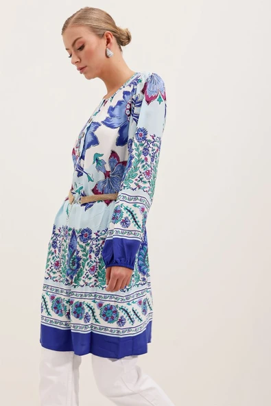 5902 Kemerli Desenli Elbise - Saks - Resim 2