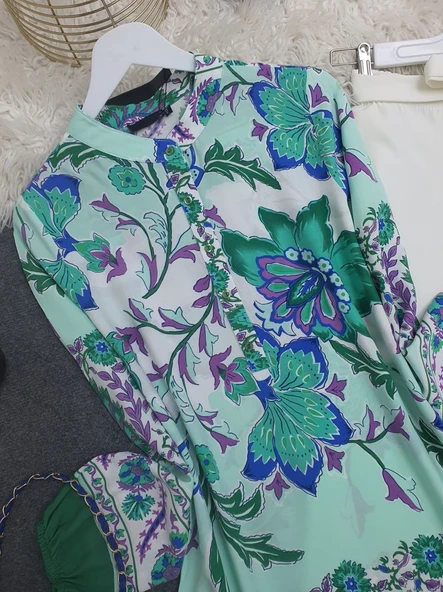 Çiçek Desenli Yarım Düğmeli Pamuk Viskon Tunik -Yeşil - Resim 3