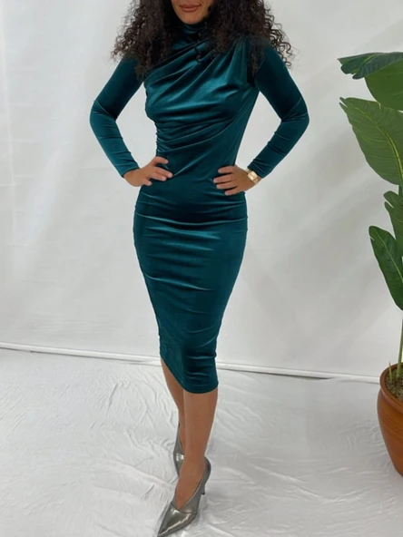 Yarım Boğazlı Kadife Elbise -Zümrüt - Resim 3