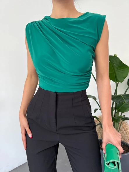 Bisiklet Yaka Sıfır Kol Sandy Bluz -Zümrüt ürün görseli 1