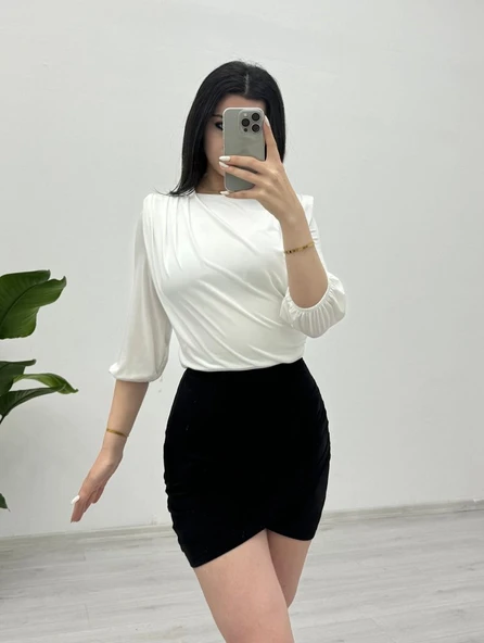 İçi Tulumlu Omuzdan Büzgülü Vatkalı Sendy Bluz -Beyaz - Resim 2