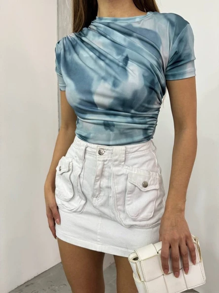 Bel Omuz Büzgülü Batik Baskı Sendy Bluz -Açık Mavi ürün görseli 1