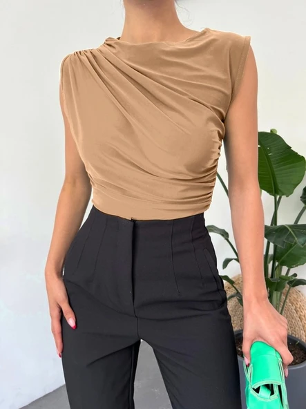 Bisiklet Yaka Sıfır Kol Sandy Bluz  -Vizon ürün görseli 1