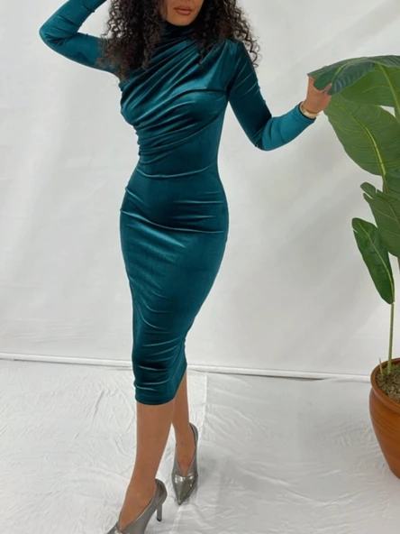 Yarım Boğazlı Kadife Elbise -Zümrüt - Resim 2