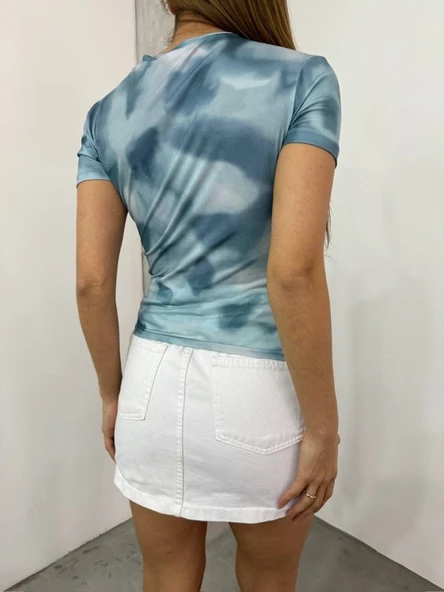 Bel Omuz Büzgülü Batik Baskı Sendy Bluz -Açık Mavi - Resim 4