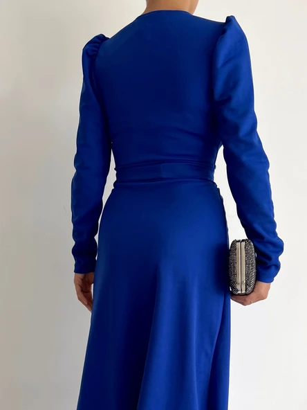 Krep Kumaş Midi Boy Kuşaklı Uzunkol Elbise - Resim 9