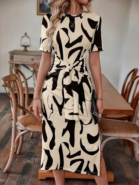 Kadın Kısa Kollu Bisiklet Yaka Desenli Belden Bağlamalı Yandan Yırtmaçlı Süprem Elbise - Resim 2