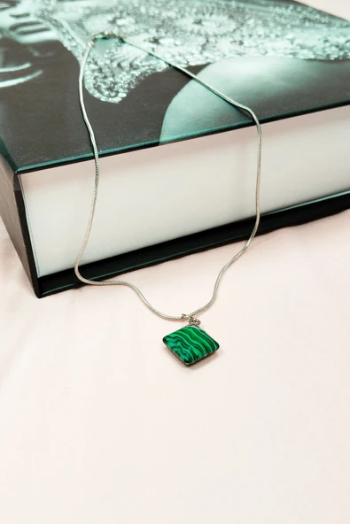 LitaeTrend Malakit Doğal Taşı Zincirli El Yapımı Kolye Uç: 1,5 cm Zincir: 20 cm Kutulu - Resim 7