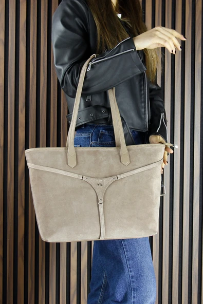 Erkan Saçmacı Kum Hakiki Dana Süet Fermuarlı Üç Bölmeli İç Cepli Büyük Boy Günlük Omuz Çantası - Resim 3