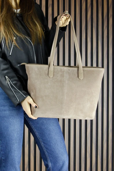 Erkan Saçmacı Kum Hakiki Dana Süet Fermuarlı Üç Bölmeli İç Cepli Büyük Boy Günlük Omuz Çantası - Resim 8