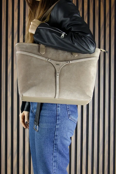 Erkan Saçmacı Kum Hakiki Dana Süet Fermuarlı Üç Bölmeli İç Cepli Büyük Boy Günlük Omuz Çantası - Resim 2