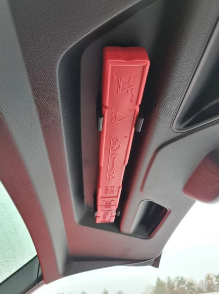 BMW i3 Tehlike Üçgen Braketi Renk  Siyah - 4671592 - Resim 2