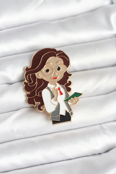 CEYLAN ADAM Öğretmen Figür Broş ürün görseli 1