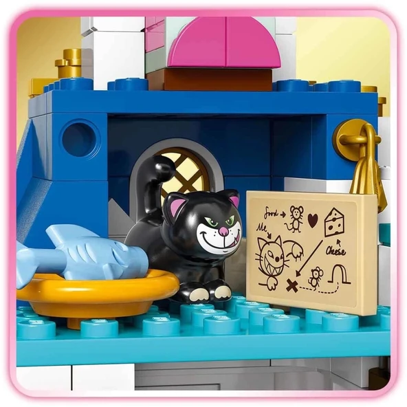 CEYLAN ADAM  LEGO Disney Princess Sindirella’nın Şatosu ve At Arabası 43275 - Resim 2