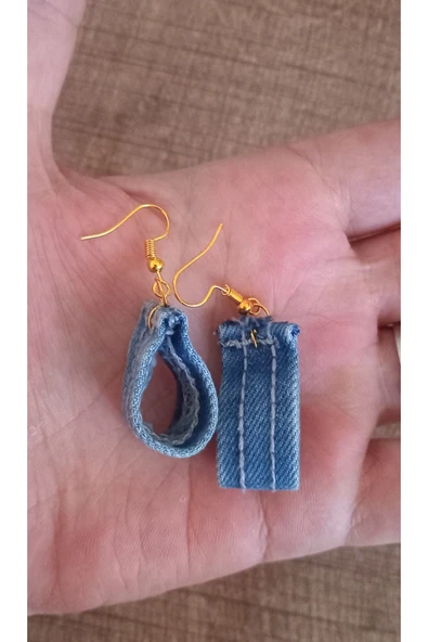 Kot Aksesuarlı Gold Renk Sallantılı Küpe - Resim 3