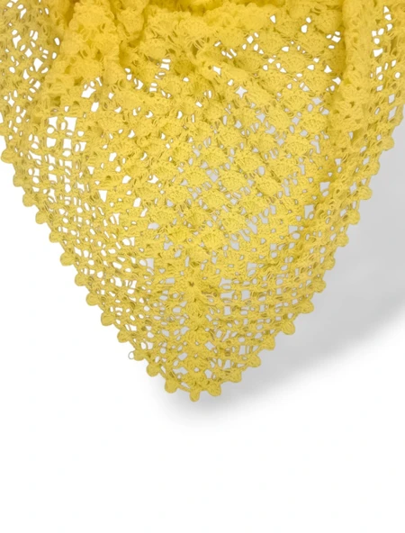 Örgü Desenli Üçgen Sarı Püsküllü Omuz Şalı - Resim 4